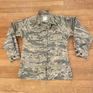 Camo utility long sleeve button-down collared shirt top size small S 
b16